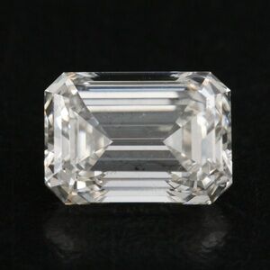 2.51 carat Emerald Diamond